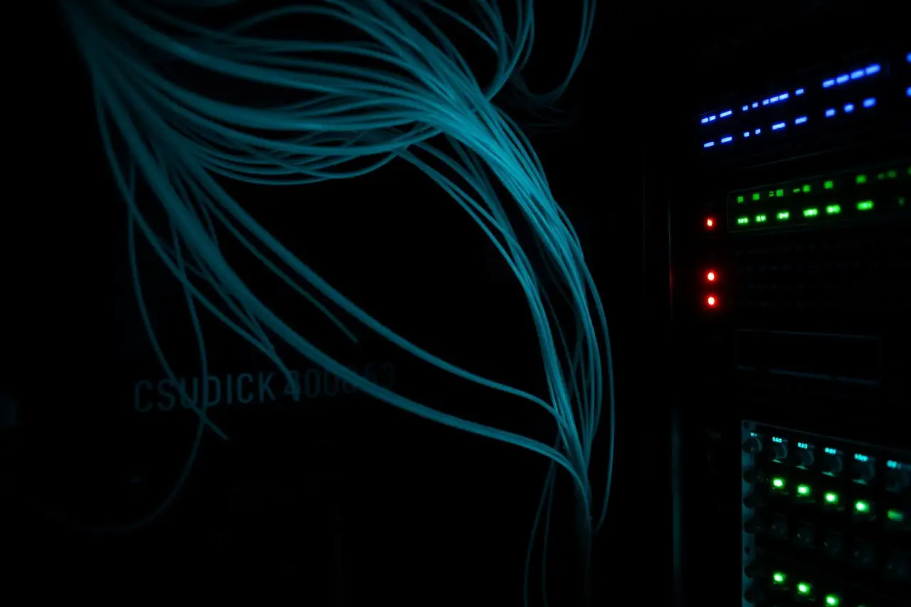 Cryptographic laboratory with fibre interconnects